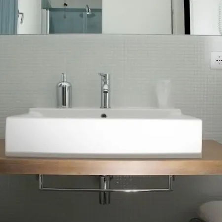Dante Hotel 3*
