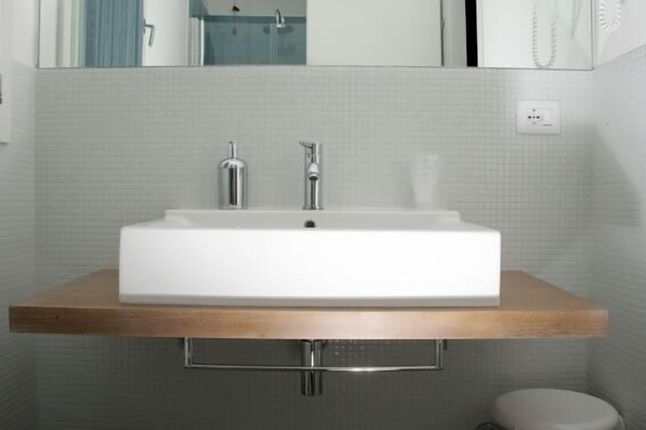 Dante Hotel 3*